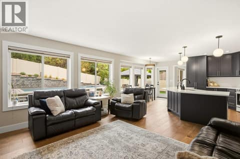 Photo 33 of 2097 Lillooet Crescent, Dilworth Mountain, Kelowna