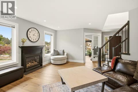 Photo 4 of 2097 Lillooet Crescent, Dilworth Mountain, Kelowna