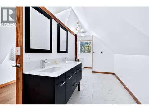 Primary bedroom ensuite at 9524 Tranquille Criss Creek Road, Red Lake, Kamloops