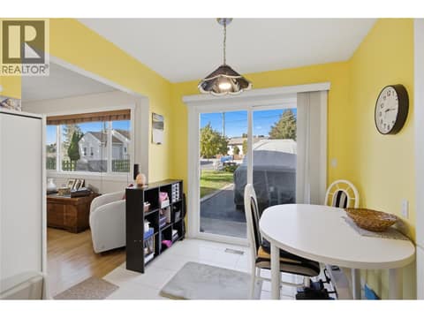 Photo 13 of 152 Elm Avenue, North Kamloops