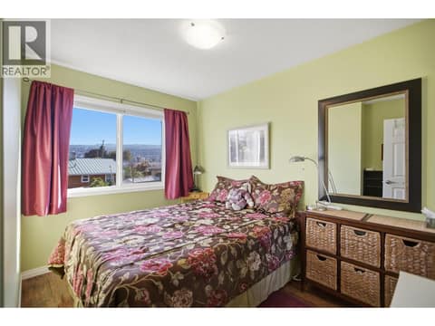 Photo 14 of 152 Elm Avenue, North Kamloops