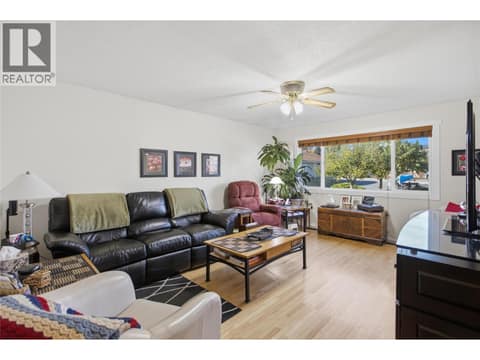 Photo 5 of 152 Elm Avenue, North Kamloops