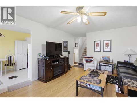 Photo 8 of 152 Elm Avenue, North Kamloops