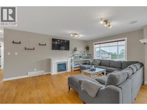 Photo 4 of 2390 Wiltse Drive, Wiltse/Valleyview, Penticton