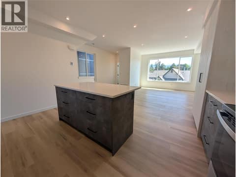 Photo 7 of 3602 Pleasant Valley Road Unit# 4, East Hill, Vernon