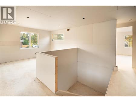 Photo 6 of 4609 Fordham Road, Lower Mission, Kelowna