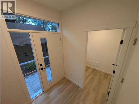 Photo 6 of 3602 Pleasant Valley Road Unit# 3, East Hill, Vernon