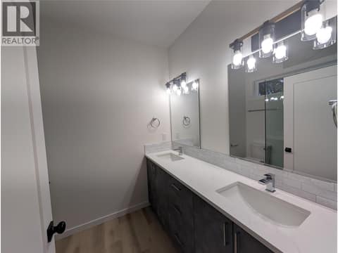 Photo 7 of 3602 Pleasant Valley Road Unit# 2, East Hill, Vernon