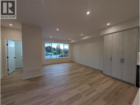 Photo 2 of 3602 Pleasant Valley Road Unit# 1, East Hill, Vernon