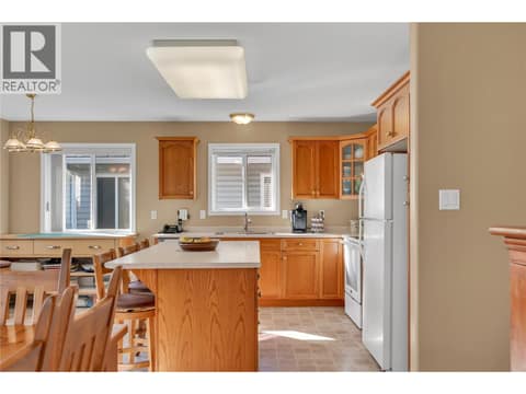 Photo 18 of 546 Redwing Drive, Main North, Penticton