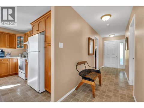 Photo 4 of 546 Redwing Drive, Main North, Penticton