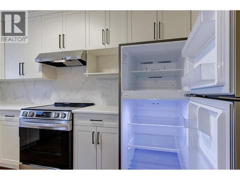New LG fridge and stove at 246 Briarwood Road, Rutland North, Kelowna