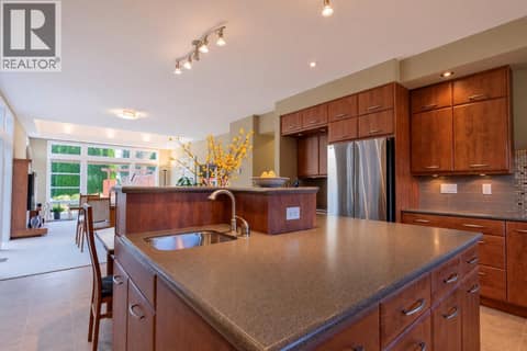 Photo 9 of 133 DEVON Drive, Eastside/Lkshr Hi/Skaha Est, Penticton