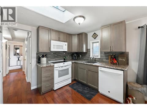Photo 4 of 11619 Walters Road Unit# 4, Main Town, Summerland
