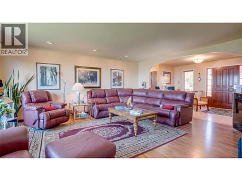 Living room. at 3200 Greenwood Road, South BX, Vernon