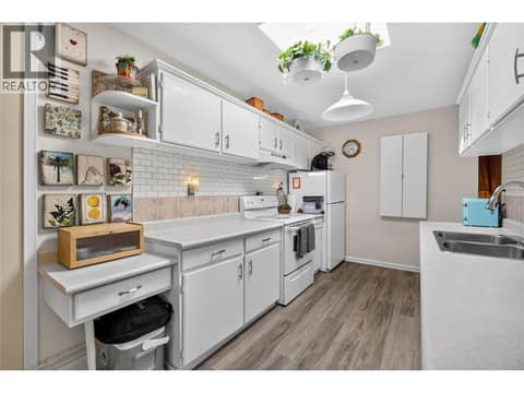 Photo 5 of 310 Yorkton Avenue Unit# 59, Main South, Penticton