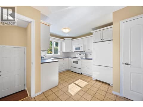 Photo 10 of 1145 Linthorpe Road, Batchelor Heights, Kamloops