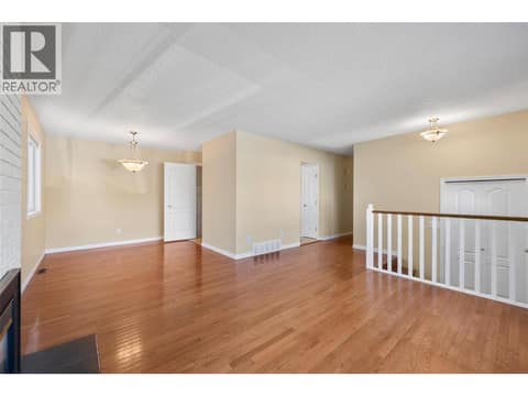Photo 8 of 1145 Linthorpe Road, Batchelor Heights, Kamloops