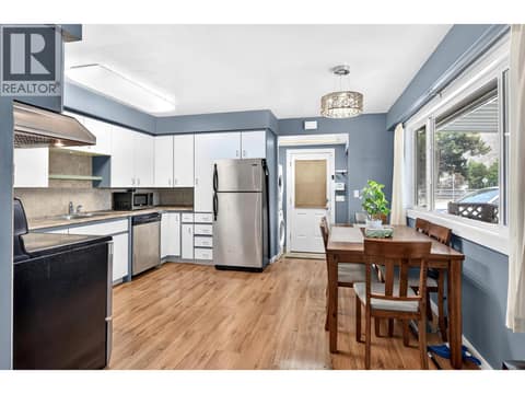 Photo 7 of 1094 SCHREINER Street, Brocklehurst, Kamloops