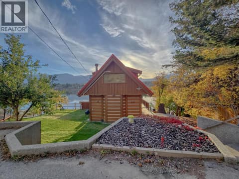 Photo 10 of 449 LAKEVIEW Place, Invermere