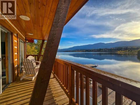 Photo 2 of 449 LAKEVIEW Place, Invermere