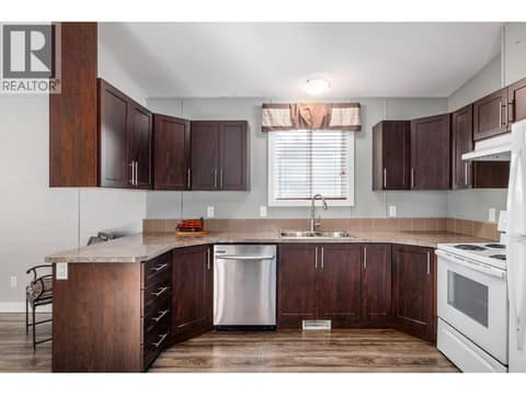 Kitchen at 610 Katherine Road Unit# 62, West Kelowna Estates