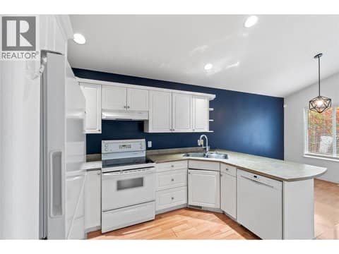 Photo 10 of 1198 Raven Drive, Batchelor Heights, Kamloops