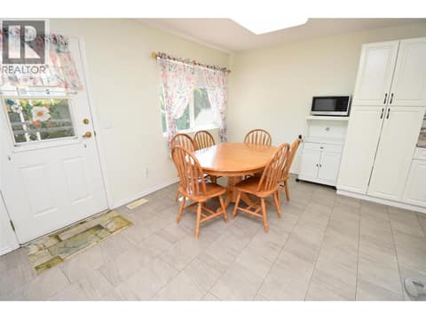 Breakfast nook at 5309 21 Street, Harwood, Vernon