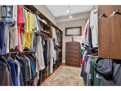 Spacious walk-in closet at 734 Marin Crescent, Upper Mission, Kelowna