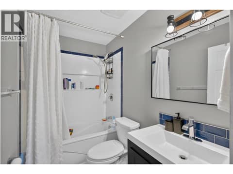 Main Level - Bathroom at 5113 27 Avenue, Bella Vista, Vernon