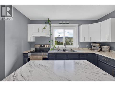 Main Level - Kitchen at 5113 27 Avenue, Bella Vista, Vernon