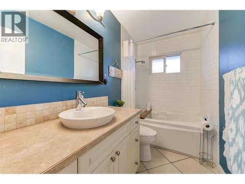 Photo 14 of 964 Tronson Drive, Glenmore, Kelowna