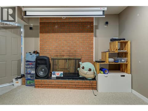 Photo 19 of 964 Tronson Drive, Glenmore, Kelowna