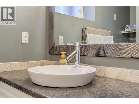 Photo 22 of 964 Tronson Drive, Glenmore, Kelowna