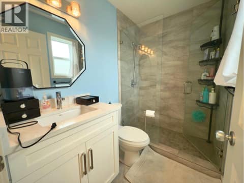 Photo 13 of 3155 Gordon Drive Unit# 202, Lower Mission, Kelowna
