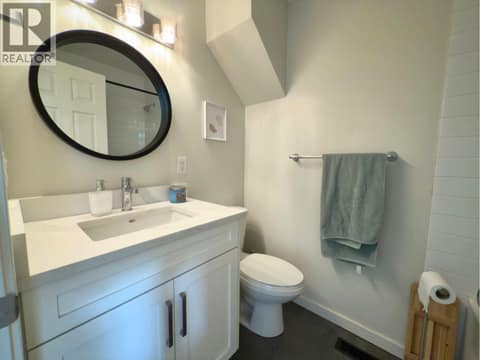 Photo 9 of 3155 Gordon Drive Unit# 202, Lower Mission, Kelowna