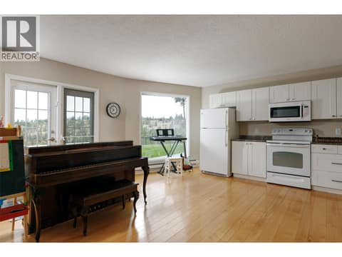 Photo 36 of 840 Steele Road, Upper Mission, Kelowna