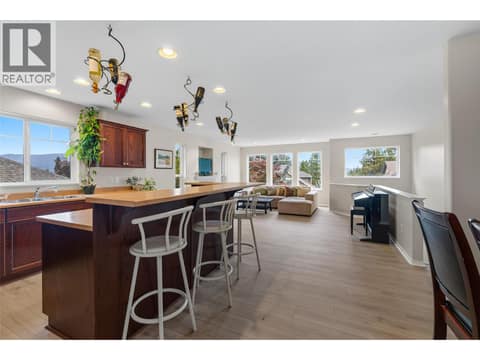 Photo 11 of 2145 Chilcotin Crescent, Dilworth Mountain, Kelowna