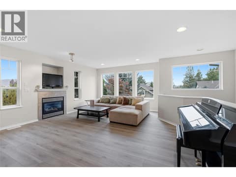 Photo 14 of 2145 Chilcotin Crescent, Dilworth Mountain, Kelowna