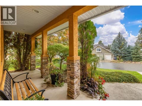 Photo 4 of 2145 Chilcotin Crescent, Dilworth Mountain, Kelowna