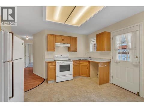 Photo 4 of 3400 Wilson Street Unit# 137, Main South, Penticton
