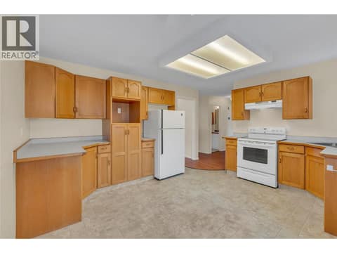 Photo 5 of 3400 Wilson Street Unit# 137, Main South, Penticton