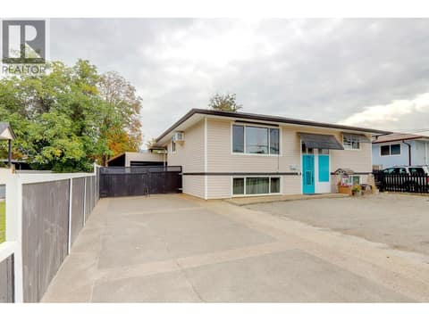 Photo 3 of 2603 41 Street, City of Vernon