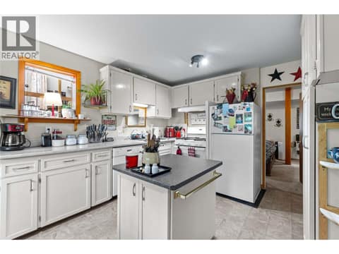 Guest Suite Kitchen at 769 & 771 Gardom Lake Road, Enderby / Grindrod