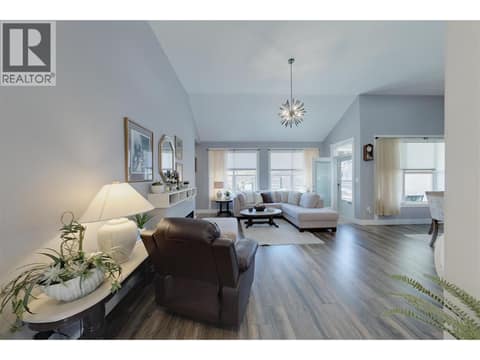 Photo 4 of 3807 FAIRWINDS Drive, Osoyoos