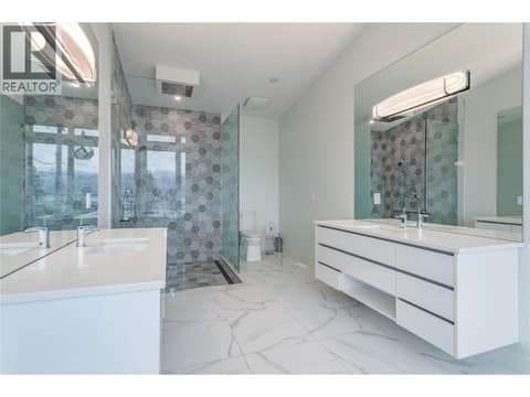Ensuite at 3038 Ourtoland Road, Lakeview Heights, West Kelowna