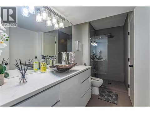 Full Bathroom at 3038 Ourtoland Road, Lakeview Heights, West Kelowna