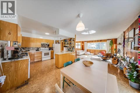 Photo 7 of 1614 Cook Avenue, Rossland