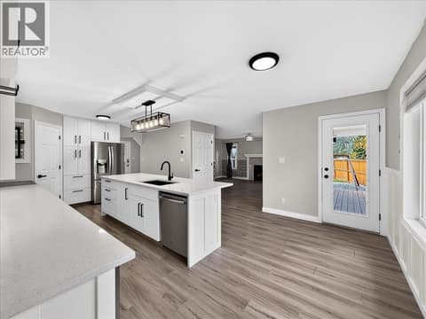 Photo 11 of 640 Upper Lakeview Road Unit# 48, Invermere Rural