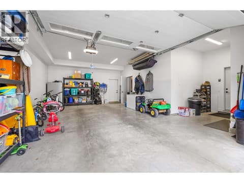 Attached Garage at 2475 Maquinna Road, South East Kelowna